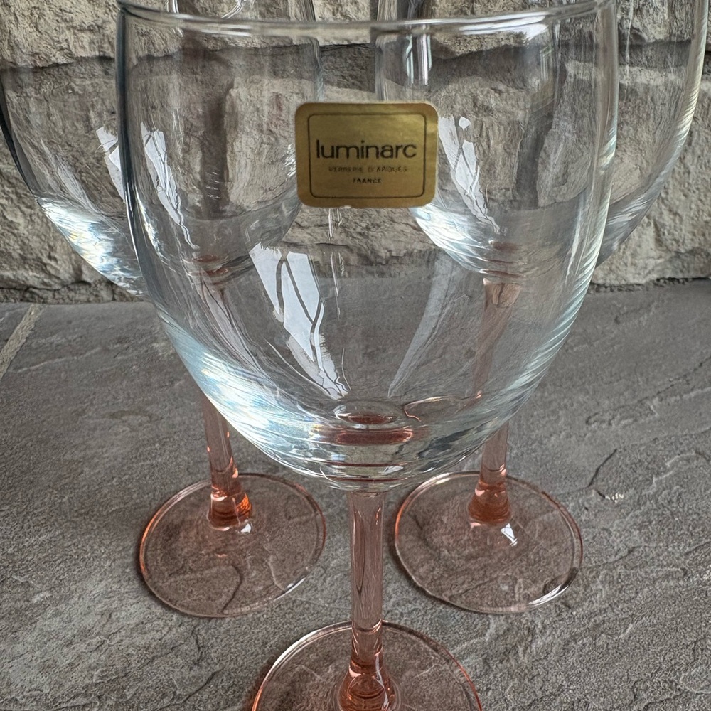 Luminarc pink blush wine glass - set of 3 - made in France - stamped